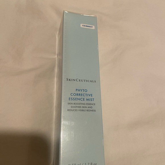SkinCeuticals Phyto Corrective Essence Mist - Picture 1 of 2